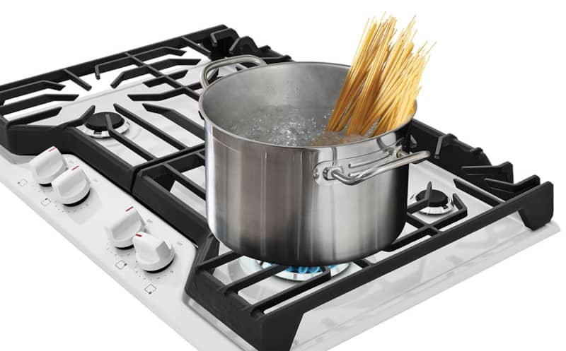 Frigidaire-Cooktop-FCCG3027AW-Boiling-Pot-of-Pasta.jpg
