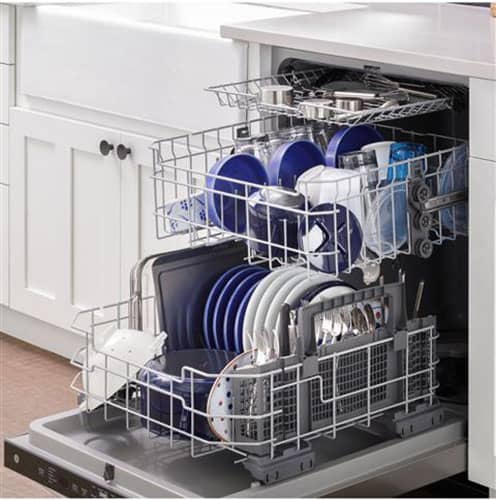 GE-Dishwasher-GDP630PGRWW-Angle-View-Filled.jpg