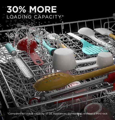 GE-Dishwasher-GDP630PGRWW-Capacity-Feature.jpg