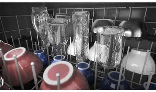 GE-Dishwasher-GDP630PGRWW-Cups-And-Glasses.jpg